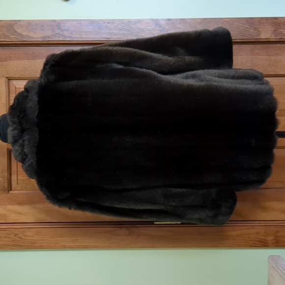 VINTAGE Mar-Del by Rice faux fur coat! - Picture 5 of 11